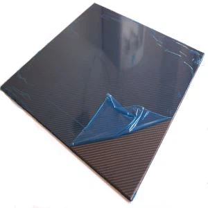 Plastica rinforzata con fibra di carbonio a più strati